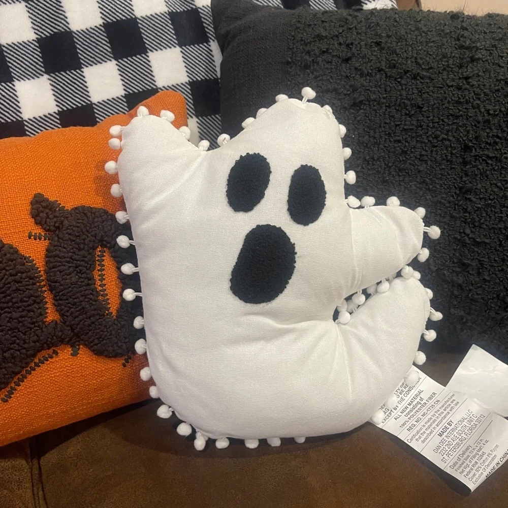 Cute Spooky Halloween Ghost Decorative Pillow NEW